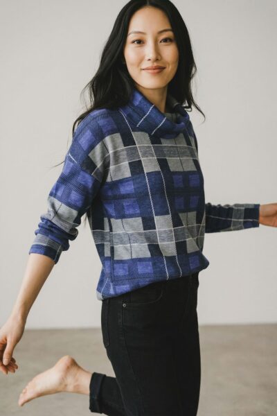 YARRA TRAIL BLUE CHECK SWEATER