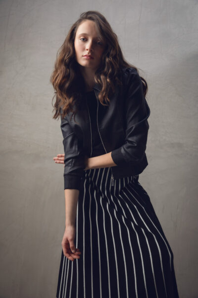MARBLE TWO COLOR KNITTED PLEATED SKIRT