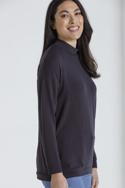 SIROCCO DARK COAL NECK TEE