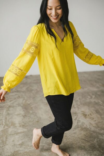 JOSEPH RIBKOFF YELLOW SUN TOP